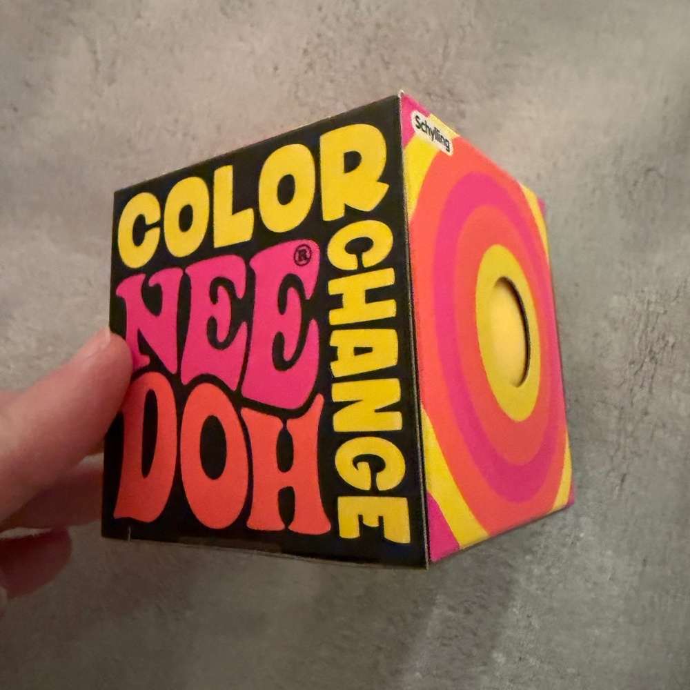 Color Change Nee Doh Squeeze Toy Yellow  Brand New